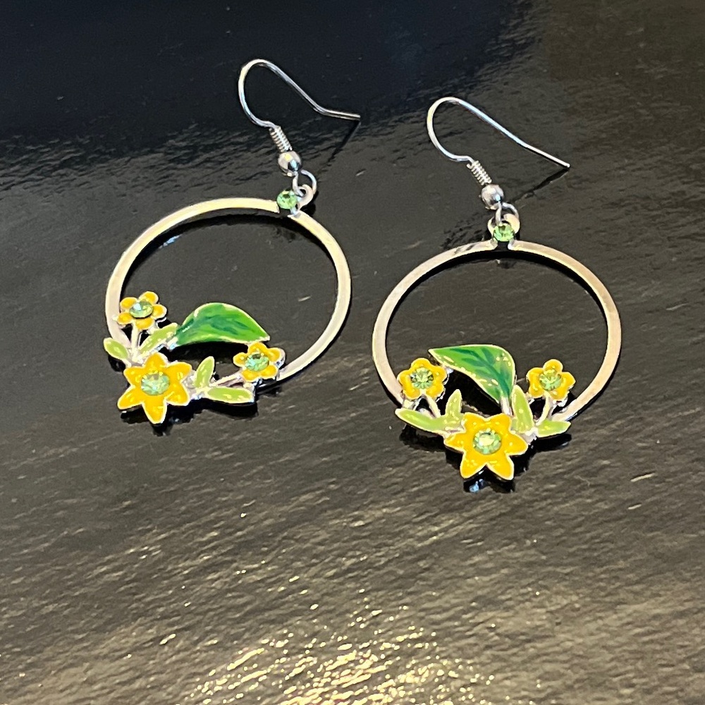 Charming Floral Hoop Earrings with Yellow and Green Accents - Picture 2 of 7